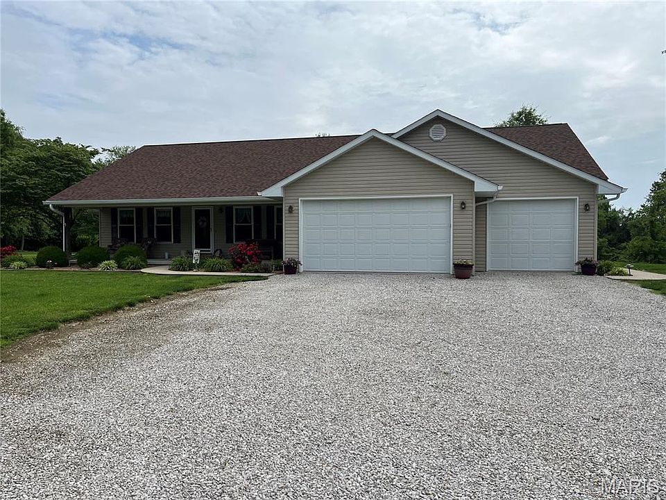 1st image of 3947 Lower Saxtown Rd