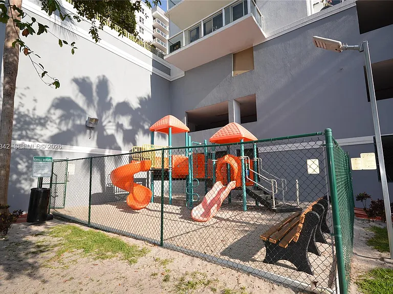 5091 NW 7th St #1007 — Photo 24