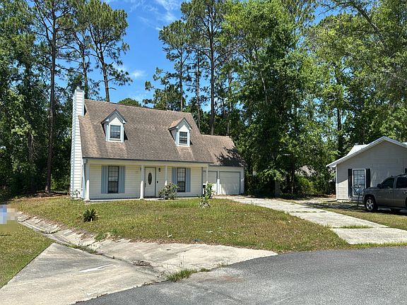 3rd image of 10 Macon Pl