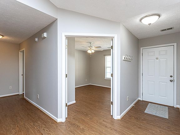 3rd image of 212 Masterson Station Dr