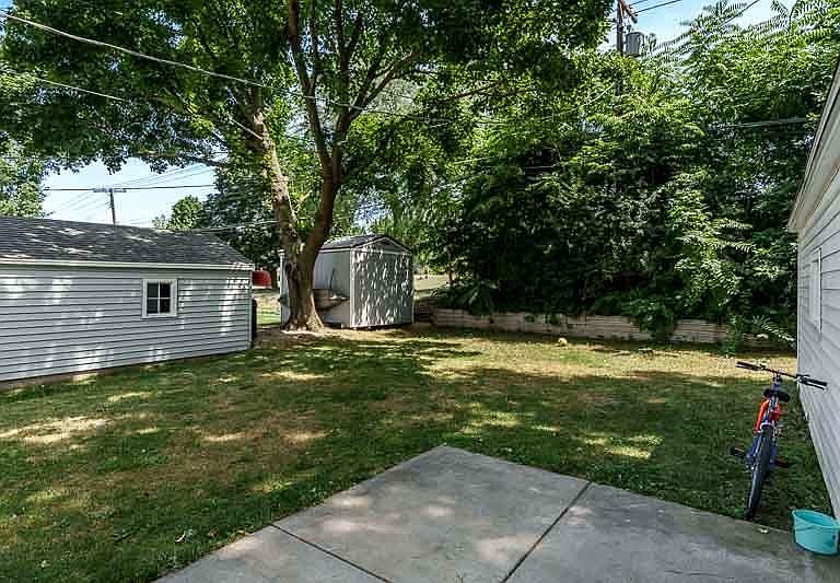 Listing photo 5