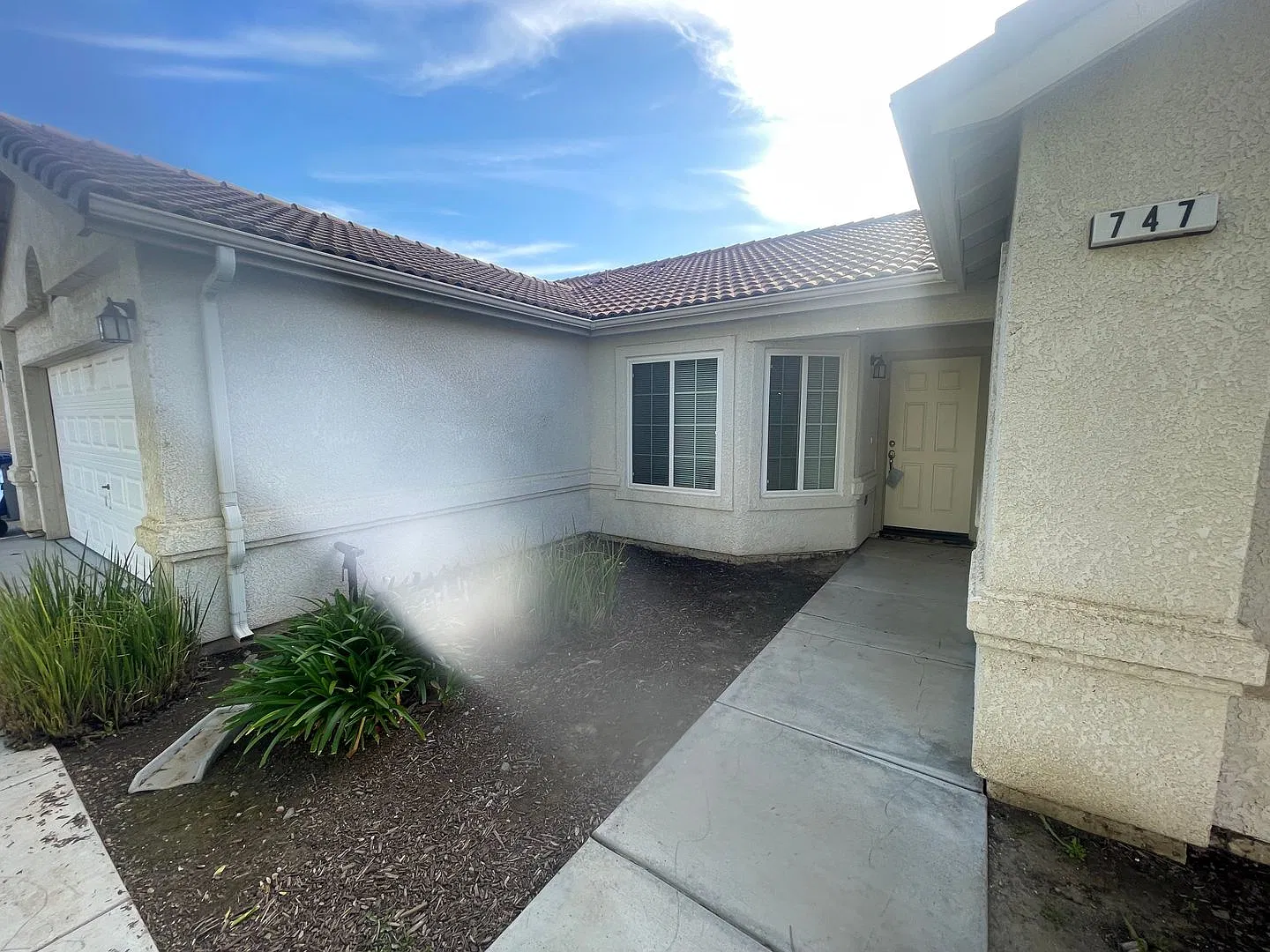 Available Now!! 3-Bedroom, 2-Bathroom Home for Rent Move-In Ready! Close to Parks Spacious Living — Photo 2