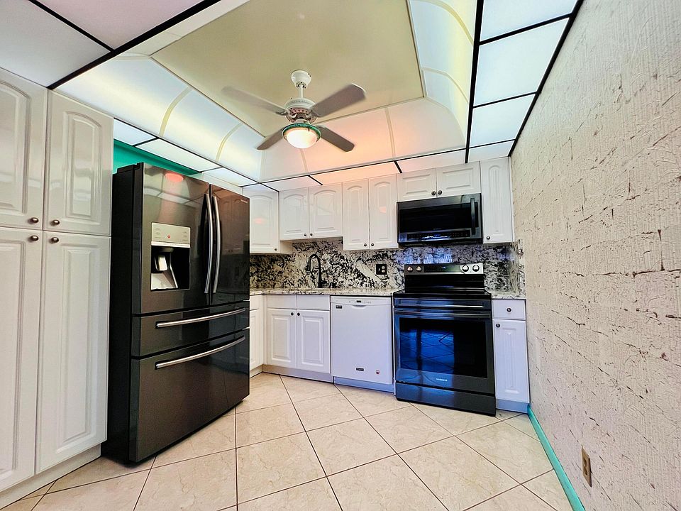 1st image of 110 Wellington B