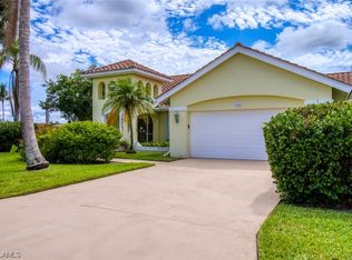 9986 Mar Largo Cir, Fort Myers, FL 33919