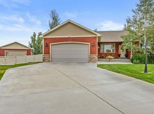7195 Lakeshore Dr, Billings, MT 59106