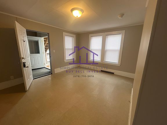 3rd image of 15-17 Pleasant St #15-1