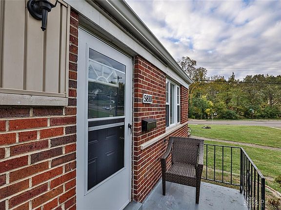 3rd image of 5810 Monfort Hills Ave