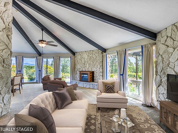 3rd image of 10482 Leslye Ln