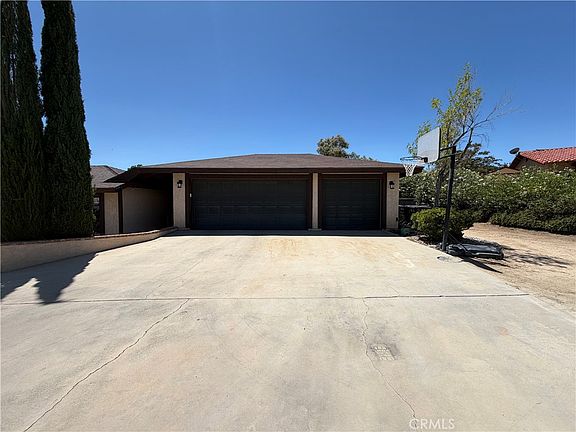 2nd image of 32038 Crystalaire Dr