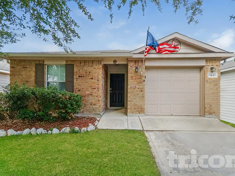 11443 Coral Cyn — Photo 1