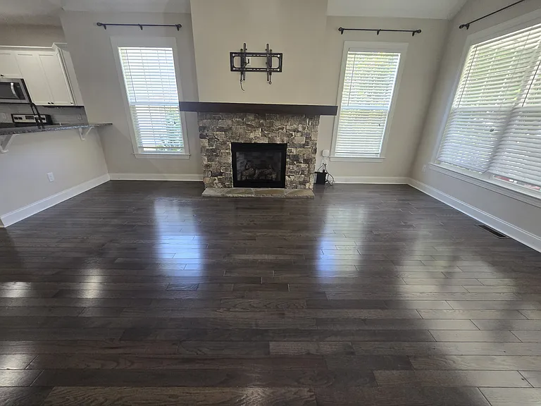 Gas log fireplace