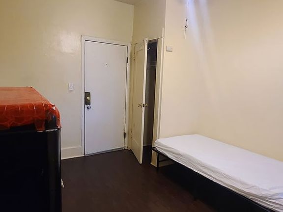 4th image of 1017 S Centre St #1c50ad6f5