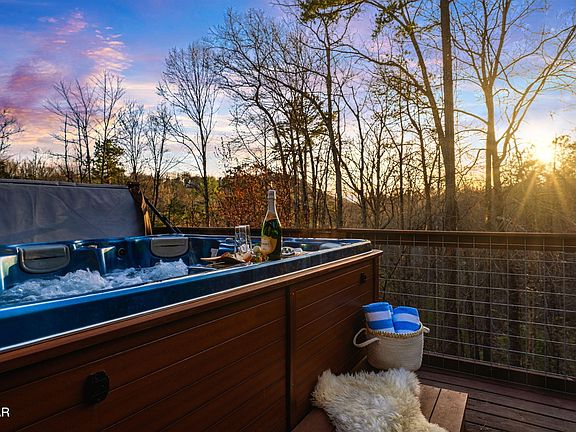 3rd image of 3239 Cove Creek Way