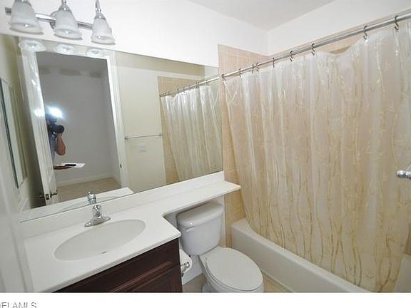 5th image of 27028 Adriana Cir APT 201
