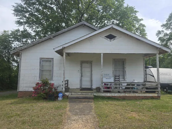 2 3rd St, Inman, SC 29349