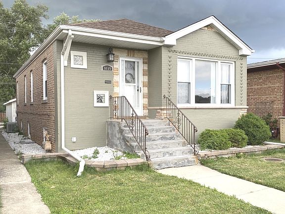 3rd image of 3119 W 103rd St