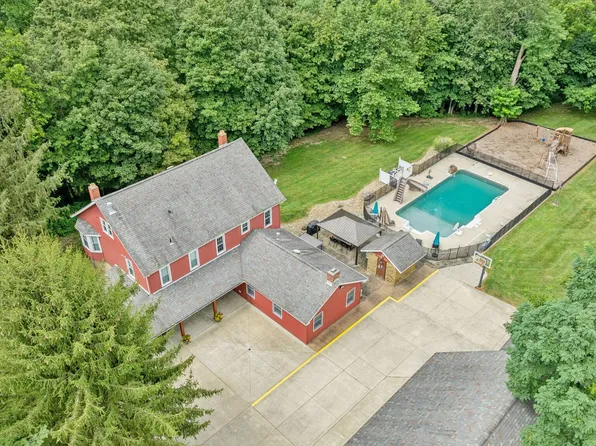 1444 Blue Jay Rd, Heath, OH 43056