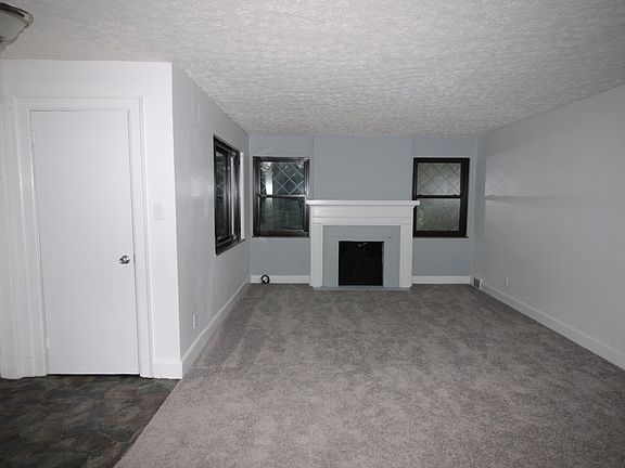 2nd image of 1704 Massey Cir