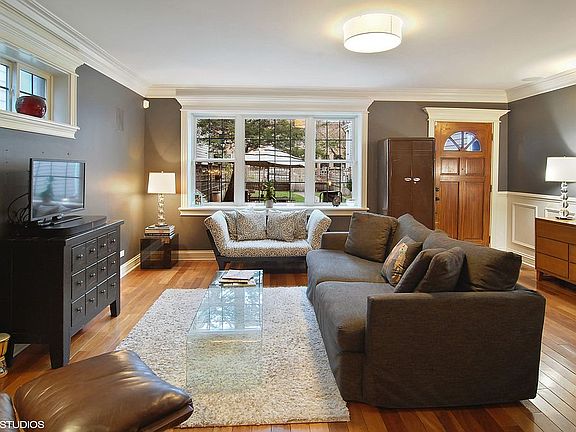 1st Floor Family Room