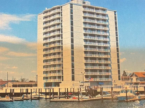 236 N Derby Ave APT 206, Ventnor, NJ 08406