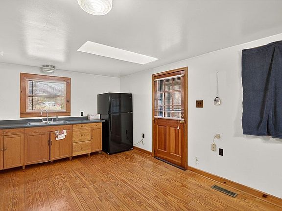 3rd image of 10677 Allman Rd