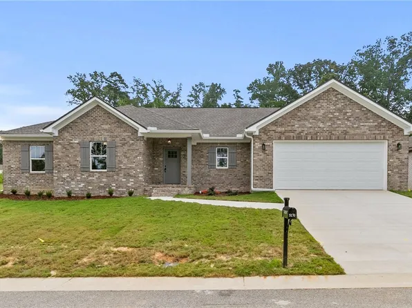 5170 Summerfield Dr E, Tuscaloosa, AL 35404