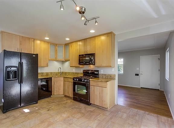 2nd image of 1227 Essex St