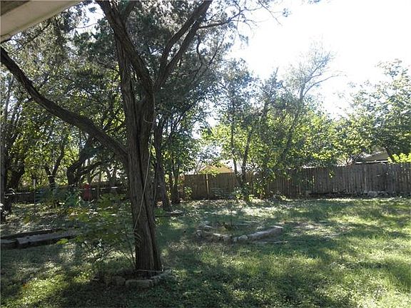 2nd image of 2107 N Cannes Dr