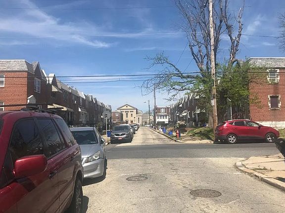 3rd image of 2054 Anchor St
