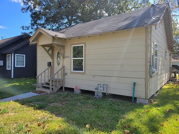 3rd image of 400 Stewart Ave
