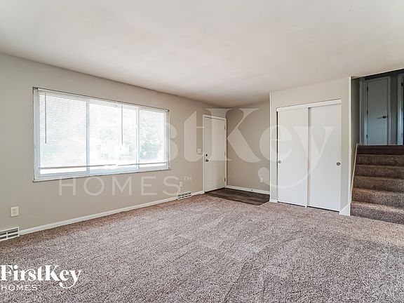 2nd image of 1225 Oakfield Dr N