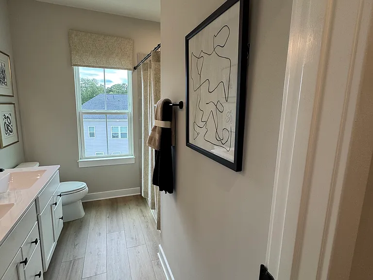 8001 Lake Laurel Ln #B — Photo 14