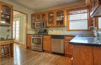 5th image of 423 W 62nd St