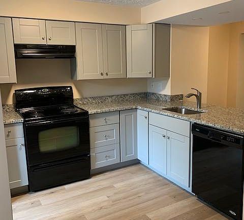 3rd image of 2814 New Providence Ct