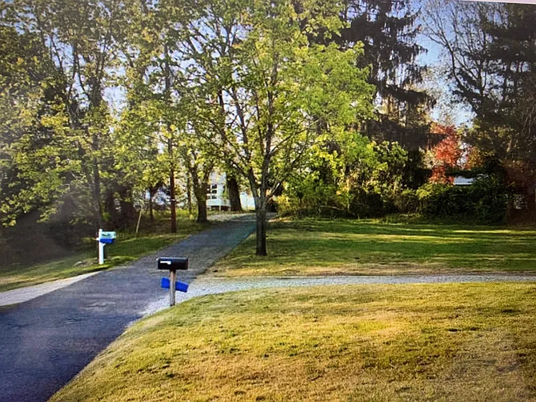 1 Maple Ln — Photo 17