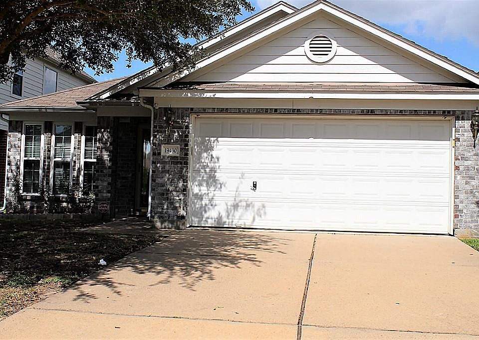 1st image of 19430 Hickory Meadow Ln