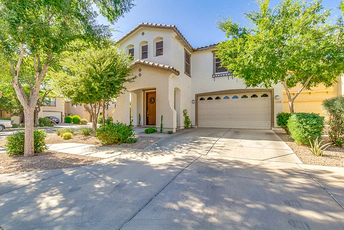 4 bed, 2.5 bath, 2237 sqft, $2,175 — Photo 1