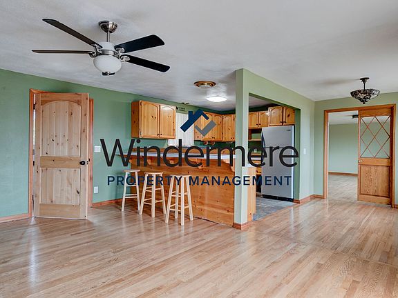 3rd image of 1272 Highland Dr