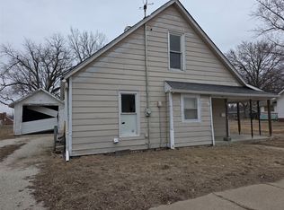442 N 10th St, Adel, IA 50003