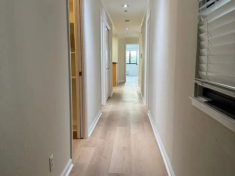 2 bed, 2.0 bath, 1375 sqft, $3,200 — Photo 2