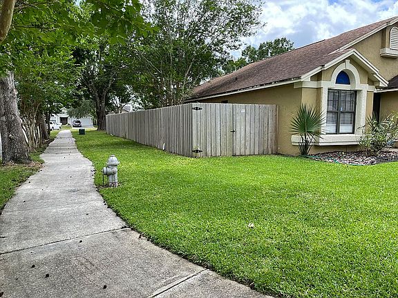 4th image of 1023 Manigan Ave