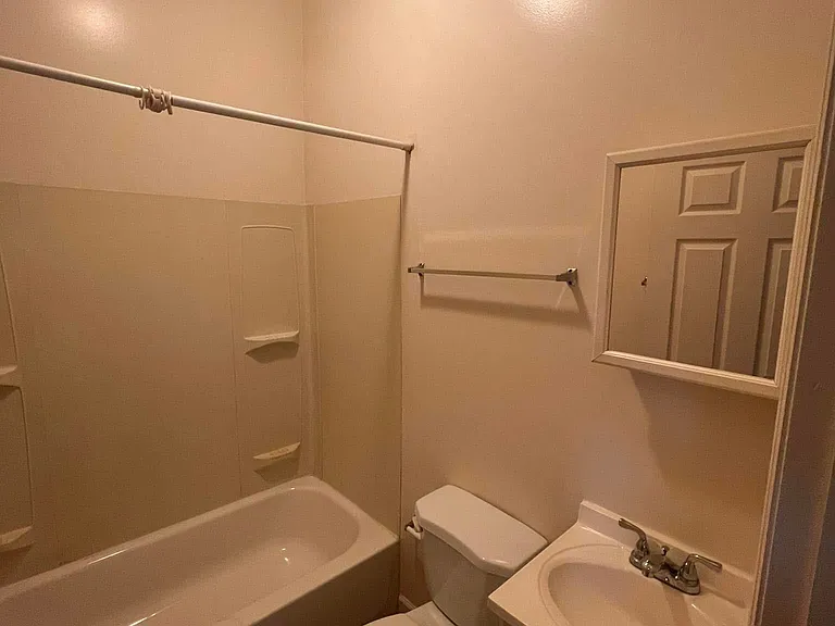 492 W State St #2 — Photo 6