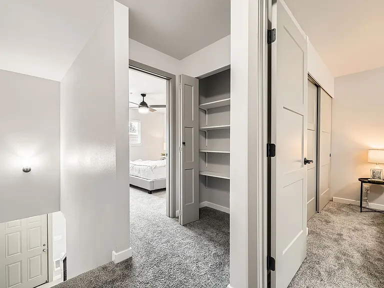 Evergreen Townhomes — Photo 46