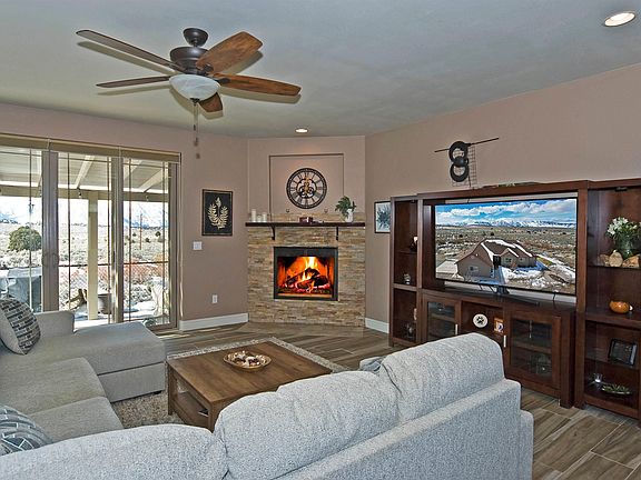 5th image of 1156 Jacobsen Ln