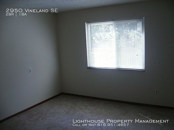 5th image of 2950 Vineland Ave SE