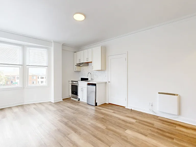 19 Hermann St #104 — Photo 2