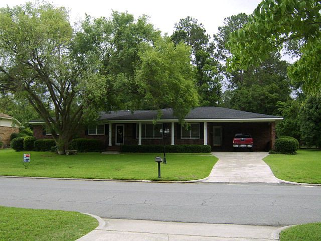 1st image of 109 Fairway Dr