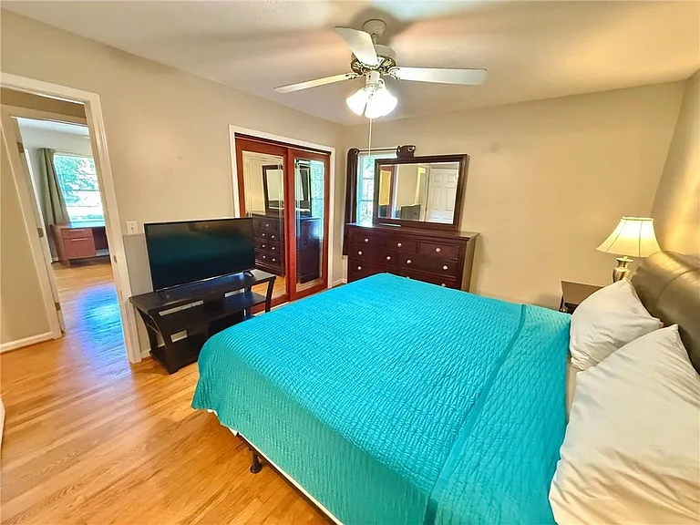 6725 Ridge Moore Dr — Photo 4