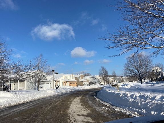 4th image of 1142 S Talcott Dr