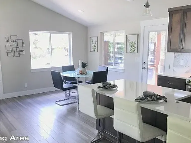 596 N Larch St — Photo 21